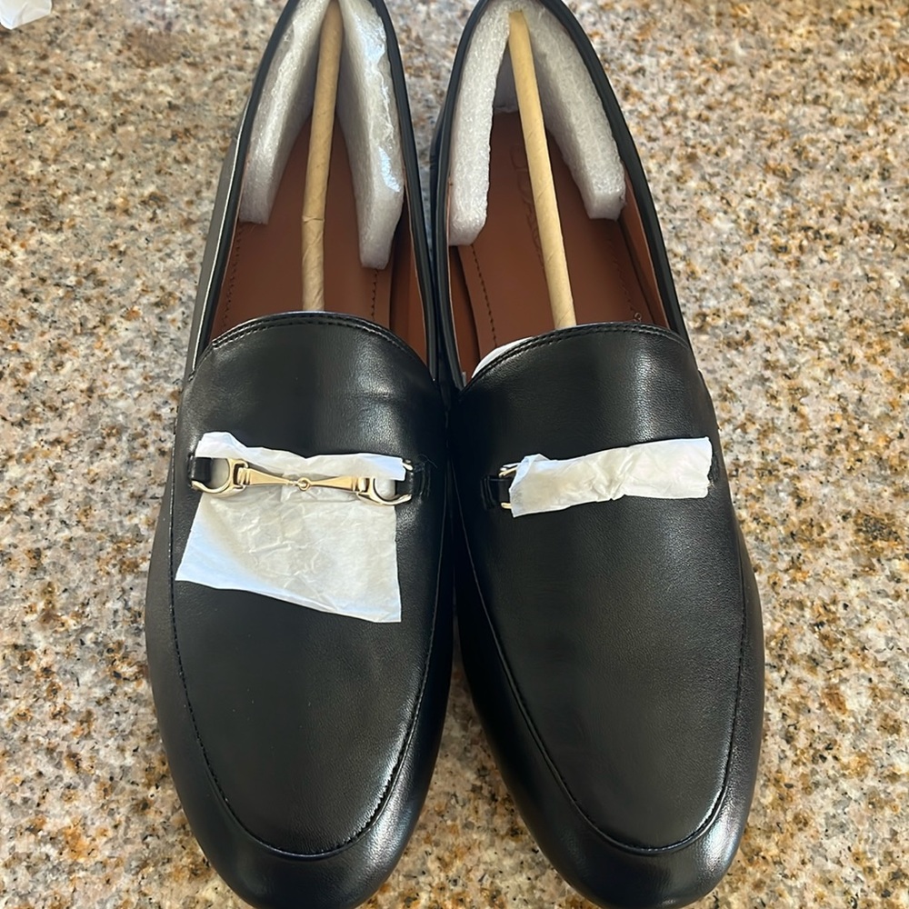 Haley LYR Loafer (Black) Size 11.